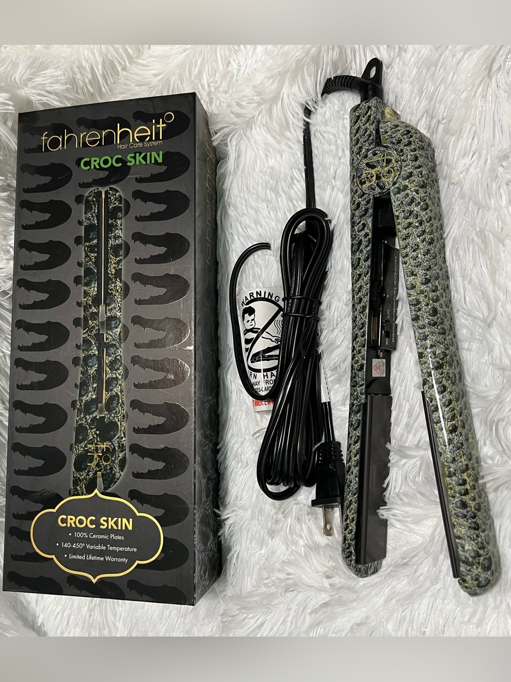 Fahrenheit Croc Skin Ceramic Flat Iron – Green Crocodile Texture